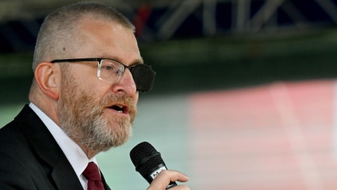 Grzegorz Braun bez immunitetu europosła. Chodzi o zarzut negowania Holokaustu