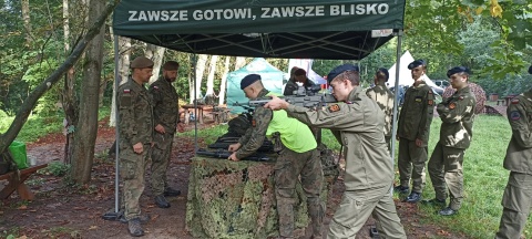 Uczniowie z regionu oddali cześć Polakom zesłanym na Sybir [zdjęcia]