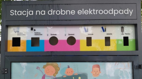 Przybywa pojemników na elektroodpady we Włocławku. Jest pięć nowych stacji