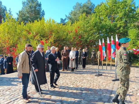 Nie mogę zrozumieć, dlaczego sąsiad mordował sąsiada. Apel w Dolinie Śmierci [wideo, zdjęcia]