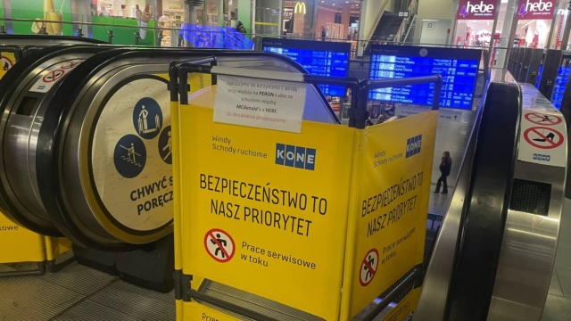 Utrudnienie dla podróżnych i fatalna wizytówka Bydgoszczy na dworcu głównym