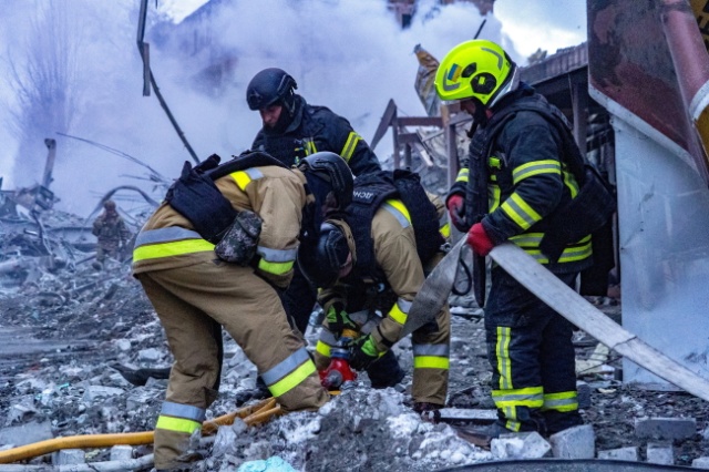 Rosyjski atak na szpital w Kijowie. Podczas przeszukiwania znaleziono ciało