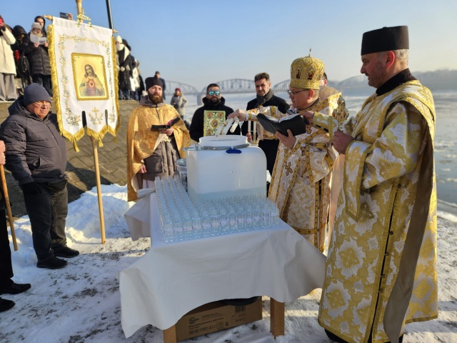 Święcenie wody w Toruniu z okazji Objawienia Pańskiego. Wielkie święto w kościele greckokatolickim [zdjęcia]