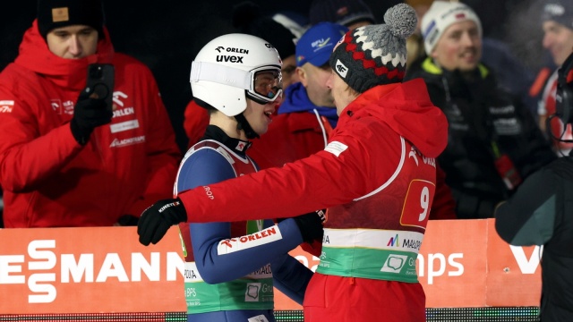 Kacper Tomasiak i Dawid Kubacki zajęli trzecie miejsce w konkursie duetów PŚ w Zakopanem
