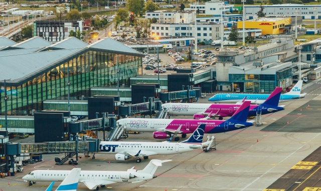 Ułatwienie dla pasażerów gdańskiego lotniska. Odprawa pójdzie szybciej, a kolejek ma nie być