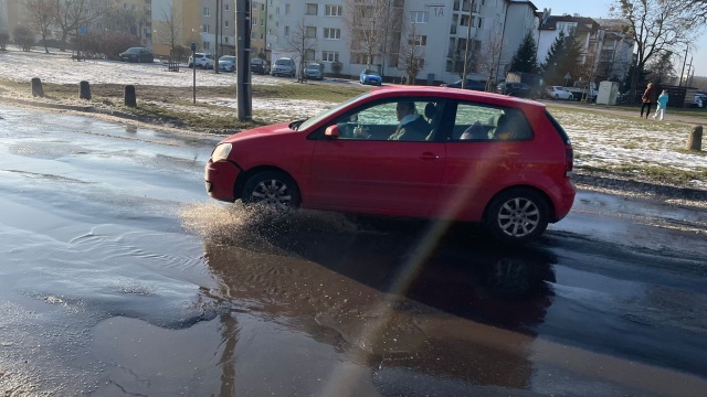 Pęknięte rury, mieszkańcy bez wody. Awarie wodociągowe w Bydgoszczy i Inowrocławiu