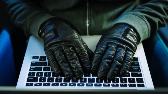 Oszuści podszywają się pod pracowników NFZ. Fundusz ostrzega: Nie klikaj w linki i nie podawaj danych