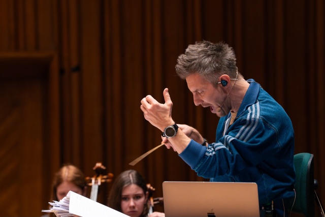 Orchestra4Young ćwiczy w Bydgoszczy pod okiem Adama Sztaby. Rozmowa z dyrygentem w PR PiK