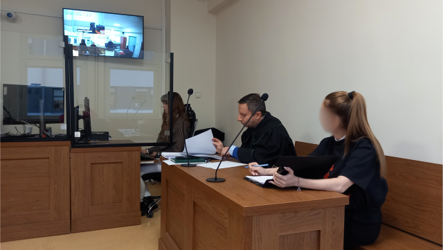 Proces byłej urzędniczki z Inowrocławia. Ofiarą pomówień miał paść nie tylko Krzysztof Brejza