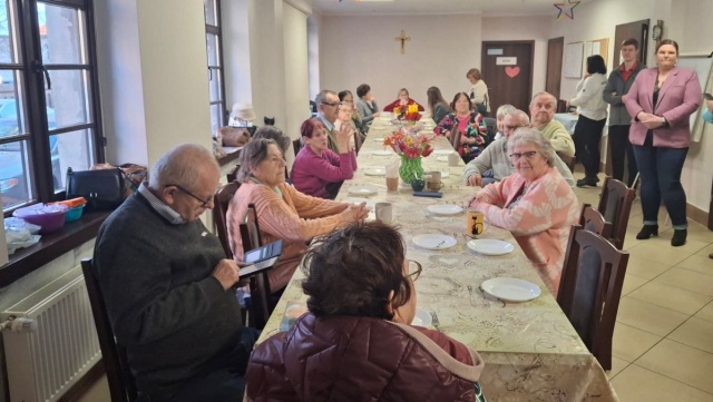 Czujniki czadu dla seniorów z Chełmna. Marszałek rozda kilkadziesiąt tysięcy takich urządzeń