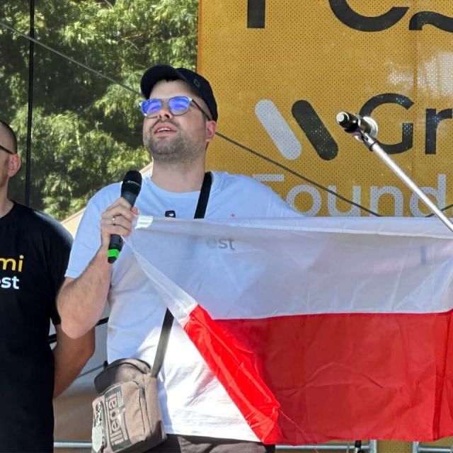 Piotr Wódkowski z Torunia prowadzi bloga po ukraińsku. Chcę dobrze mówić o Polsce