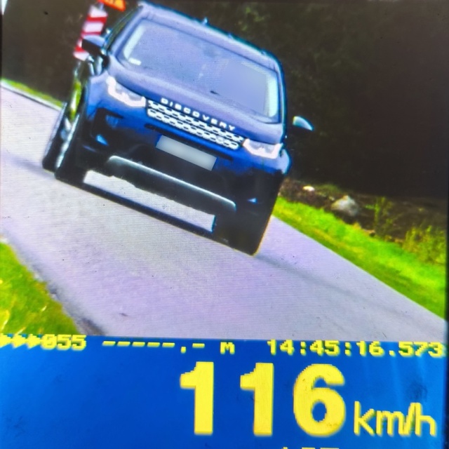 Jeden przekroczył prędkość o 66 kmh, a drugi zdobyłby 70 punktów karnych, jadąc 100 metrów