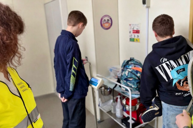 Ile powinien ważyć szkolny plecak Sanepid skontrolował uczniów