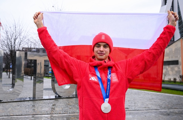 MŚ w łyżwiarstwie szybkim: Semirunnij z brązowym medalem w wieloboju. Eitrem ze złotem