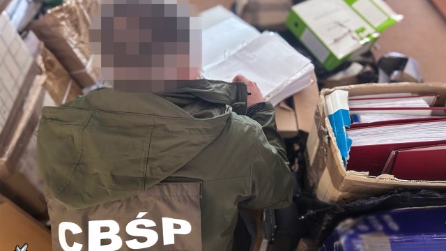 Siedem osób zatrzymanych w związku z nierzetelnym wystawianiem faktur. W akcji służby z naszego regionu