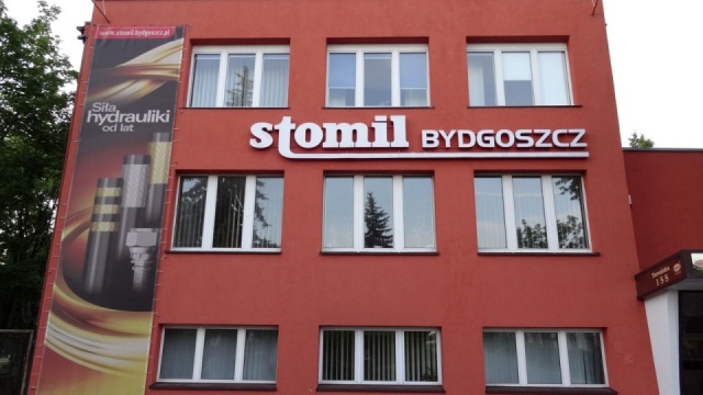 Blisko sto osób zwolnionych z Bydgoskich Zakładów Przemysłu Gumowego Stomil