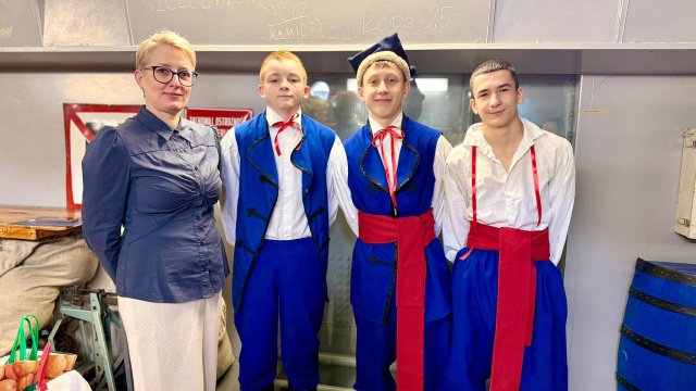 Przebojowe gzuby opanowały zabytkową łajbę. Odważyli się mówić w gwarze [zdjęcia]