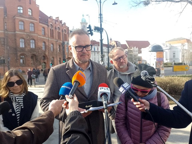 Ten dźwięk towarzyszy wam na spacerze, w domu i w ogrodzie. Spór o hałas z MotoParku