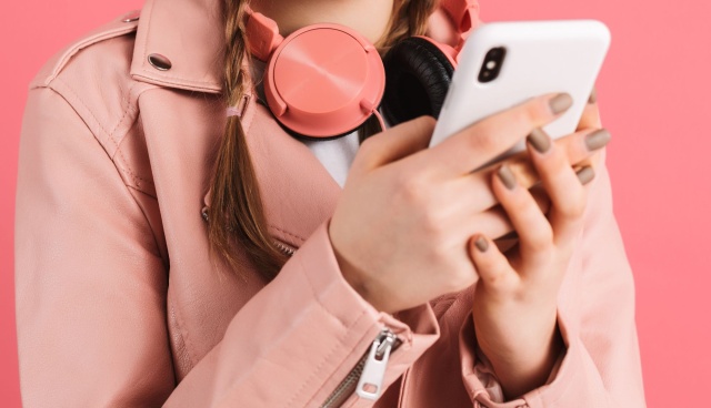 Czy zakaz używania telefonów w szkołach będzie skuteczny To tylko połowiczne rozwiązanie