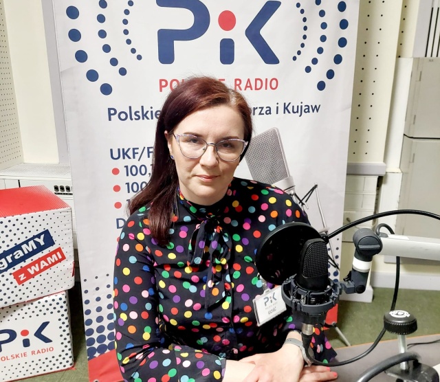 Alkohol w słodyczach dla dzieci Tak się buduje u najmłodszych szkodliwy nawyk [Temat Tygodnia]