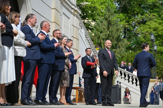 Prezydent Karol Nawrocki wręczył nominacje sędziowskie 162 sędziom [zdjęcia]