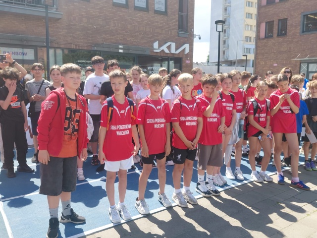 Lekkoatletyka to baza każdego sportu. Zajęcie dla dzieci w centrum Włocławka [zdjęcia]