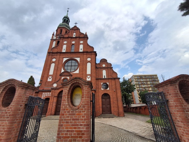 Ciąg dalszy sporu o dzwony w kościele Świętej Trójcy w Bydgoszczy. PiS chce zmian w przepisach