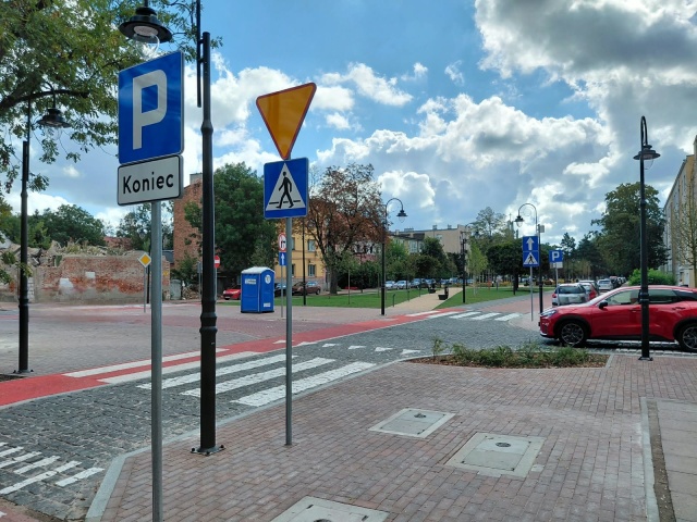 Inwestycja zakończona, a kierowcy nie wiedzą, jak jeździć. Mówią o złym oznakowaniu