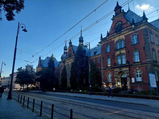 Chodź na Dworcową. Społecznicy zamkną ulicę dla aut i oddadzą ją w ręcę ludzi