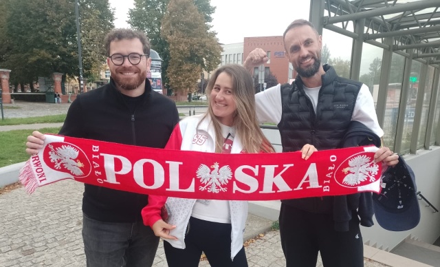 Całym sercem za Bartoszem Zmarzlikiem. W toruńskiej Motoarenie ciśnienie rośnie