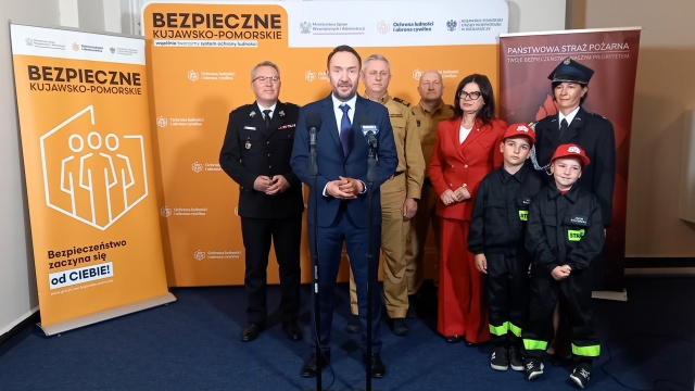 Najlepsze projekty z zakresu obrony cywilnej nagrodzone. Młodzież z regionu wyróżniona