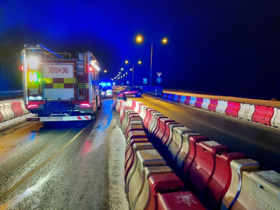 Kolizja w noc sylwestrową na węźle Bydgoszcz Południe/fot. OSP Brzoza, Facebook