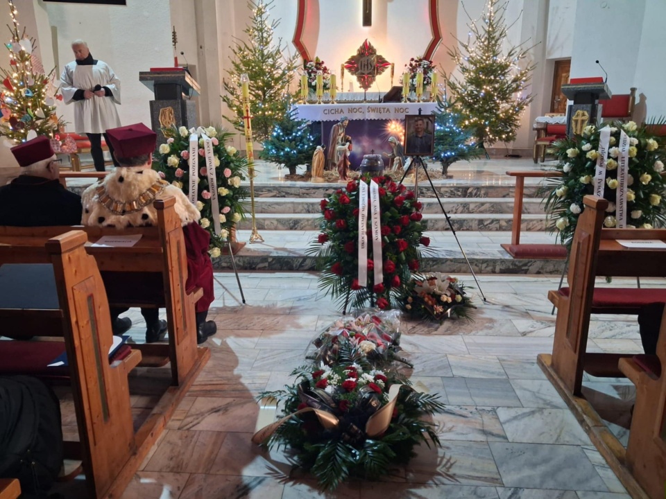 Profesor Jacek Woźny, były rektor Uniwersytetu Kazimierza Wielkiego w Bydgoszczy, został pochowany 5 stycznia w Bydgoszczy/ fot. Damian Klich