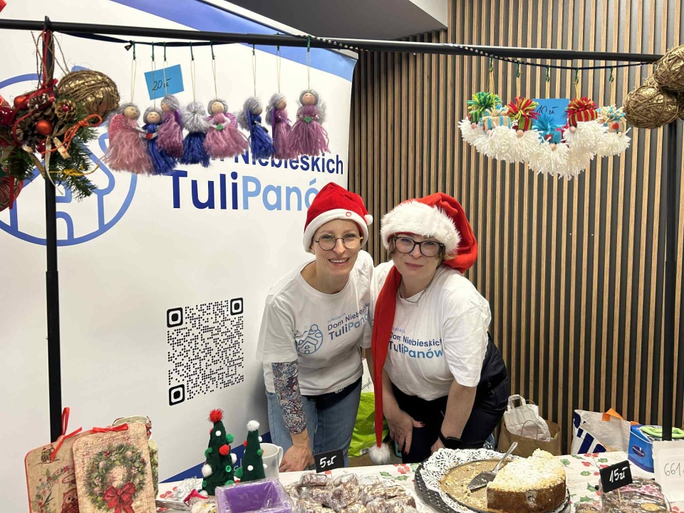Fundacja w okresie świątecznym gościła na kilkunastu kiermaszach. / FB Fundacji Dom Niebieskich TuliPanów