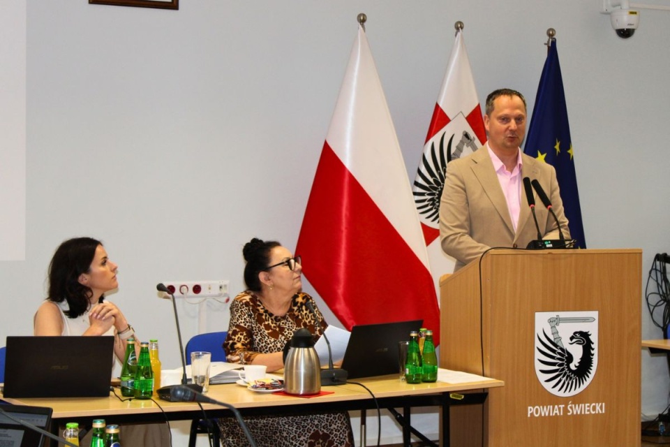 Paweł Knapik zaprasza kreatywnych mieszkańców powiatu świeckiego do zgłaszania pomysłów w ramach Banku Inicjatyw/ fot. Starostwo Powiatowe w Świeciu