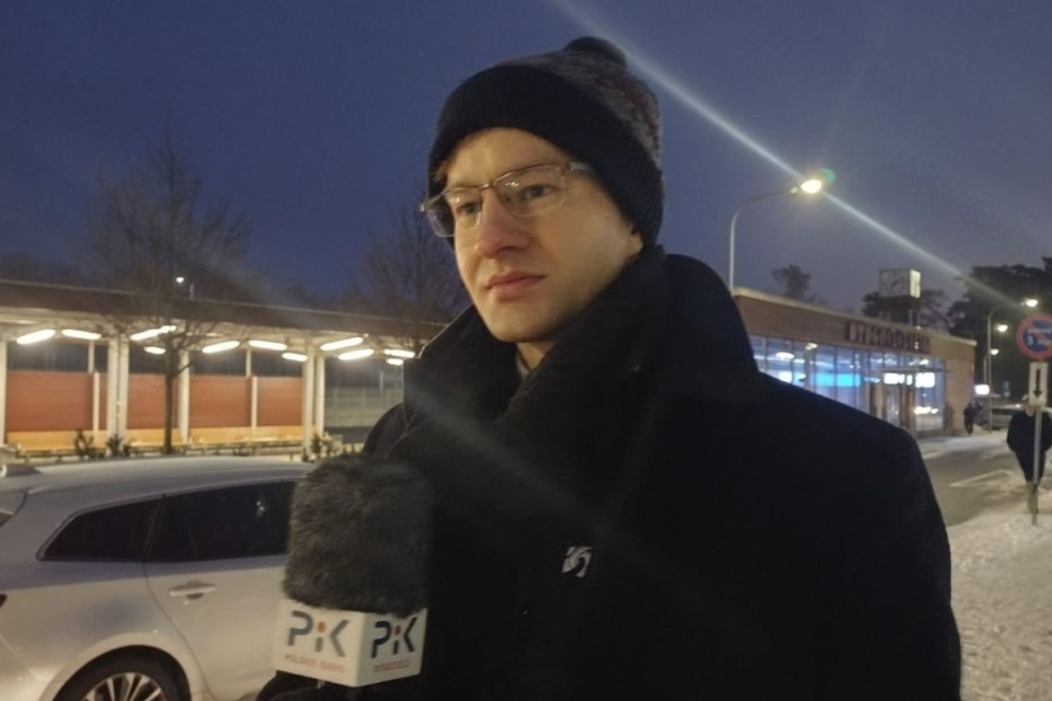 Jan Kaźmierczak, prezes Ogólnopolskiego Stowarzyszenia Obrony Praw Rolników wspólnie z innymi protestującymi ruszył pociągiem do stolicy/ fot. Maciej Wilkowski