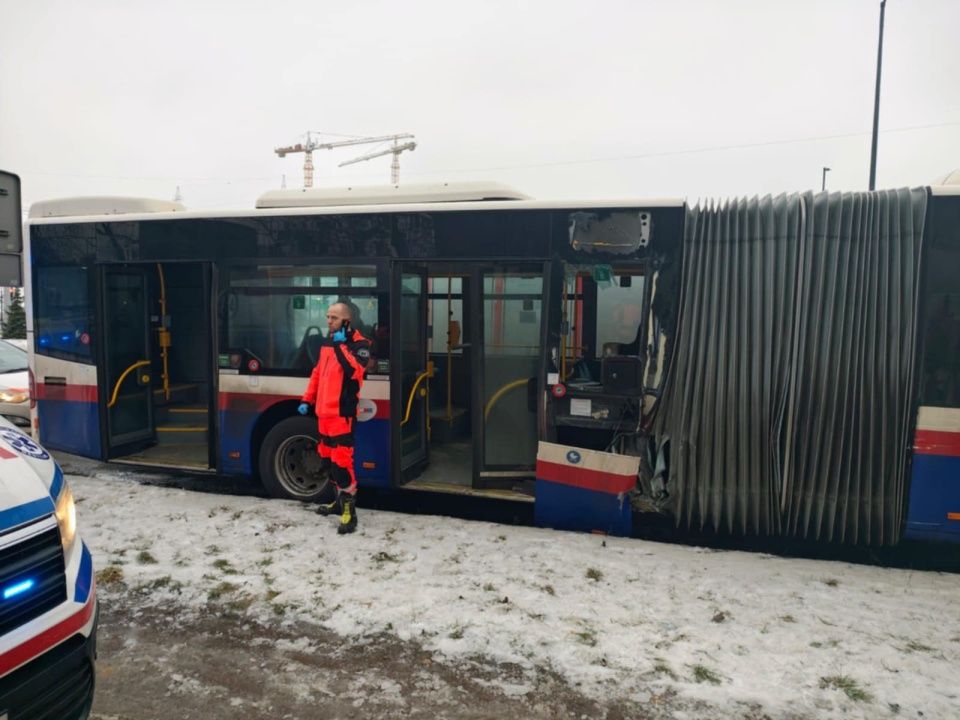 Wypadek na Rondzie Toruńskim w Bydgoszczy/ fot. KM PSP w Bydgoszczy
