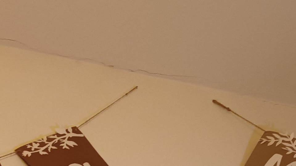 Pęknięcia w kamienicy przy ul. Wileńskiej 6 w Bydgoszczy/fot. Monika Siwak