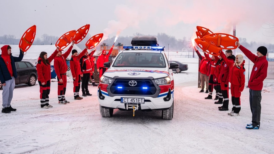 Nowy samochód dla toruńskich WOPR-owców/fot. WOPR Toruń