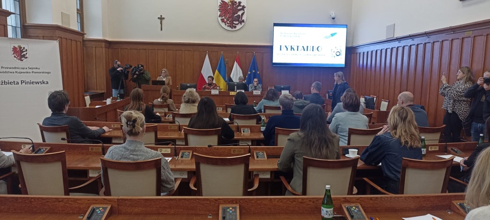 Toruńscy urzędnicy pisali dyktando/fot. Monika Kaczyńska