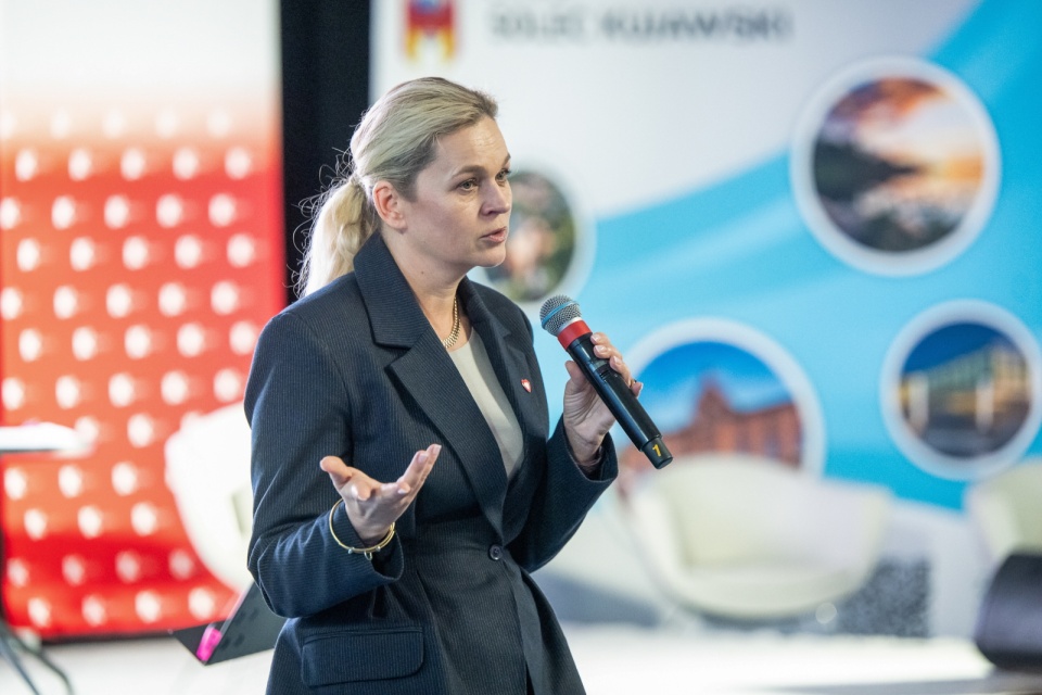 Ministra Edukacji, Barbara Nowacka przedstawiła założenia reformy „Kompas Jutra” oraz zapowiedziała inwestycję w placówce oświaty. Materiał Michała Zaręby