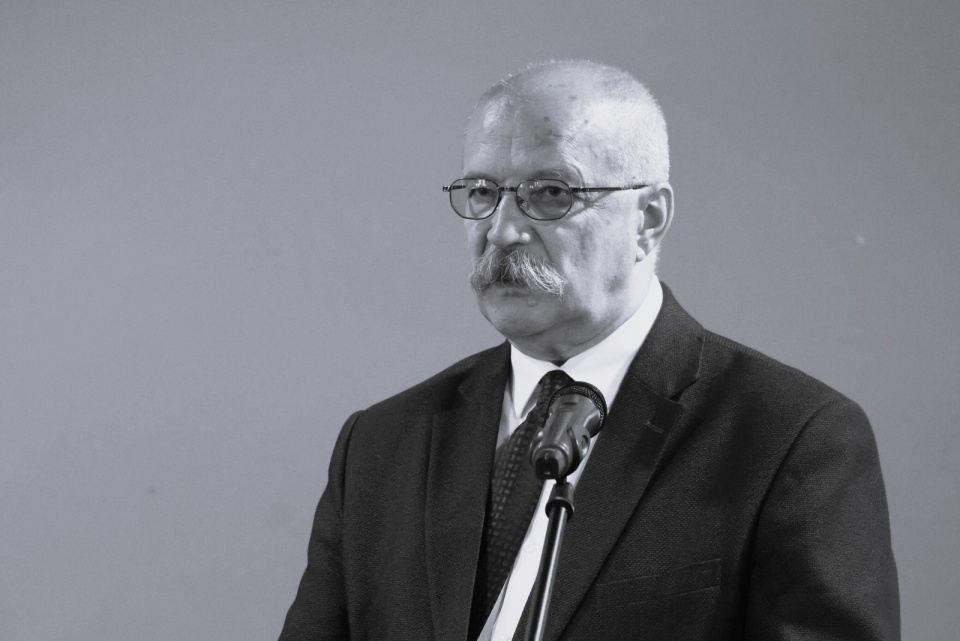 Prof. Stanisław Krawczyński/fot. PAP/Art Service