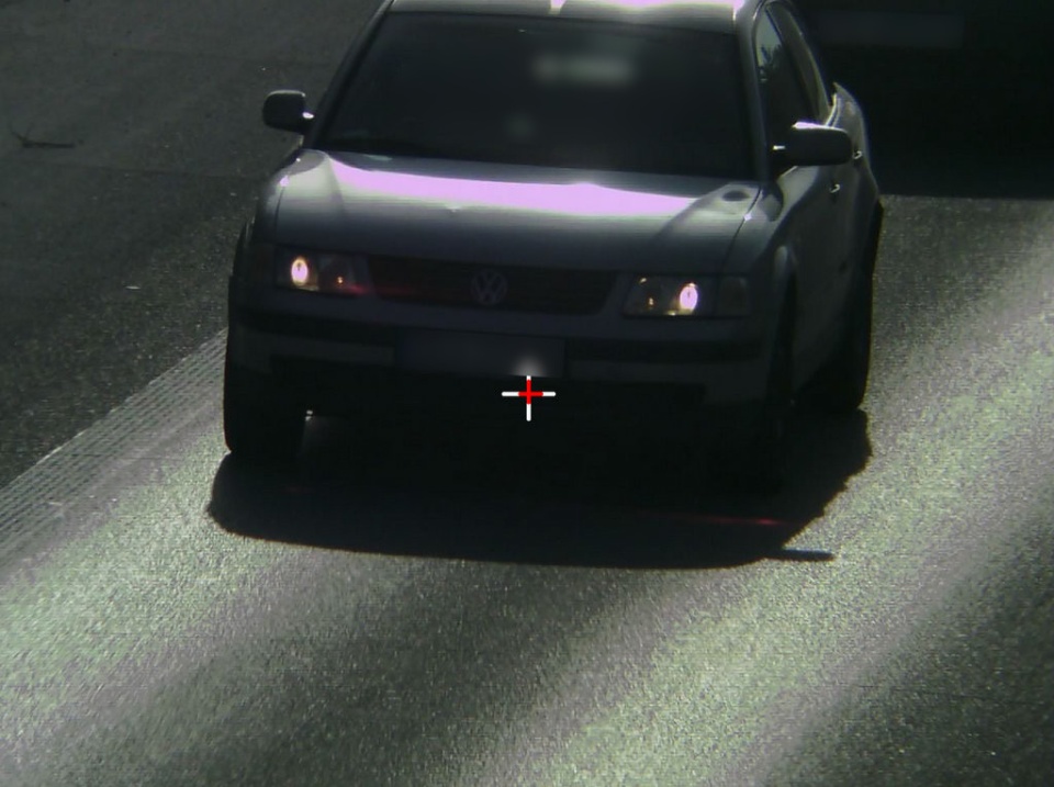 Policjanci sprawdzali, czy kierowcy zachowują odpowiednią odległość między pojazdami/fot. KMP Bydgoszcz