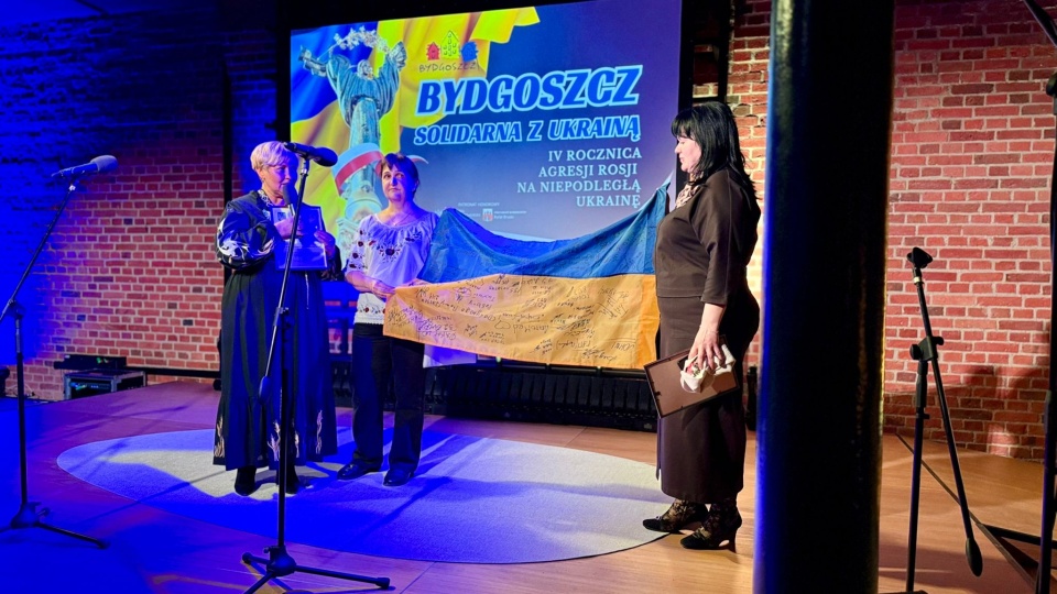 „Tej rocznicy nie powinno być”. W Młynach Rothera uczczono czwarty rok od napaści Rosji na Ukrainę [zdjęcia i&hellip; 