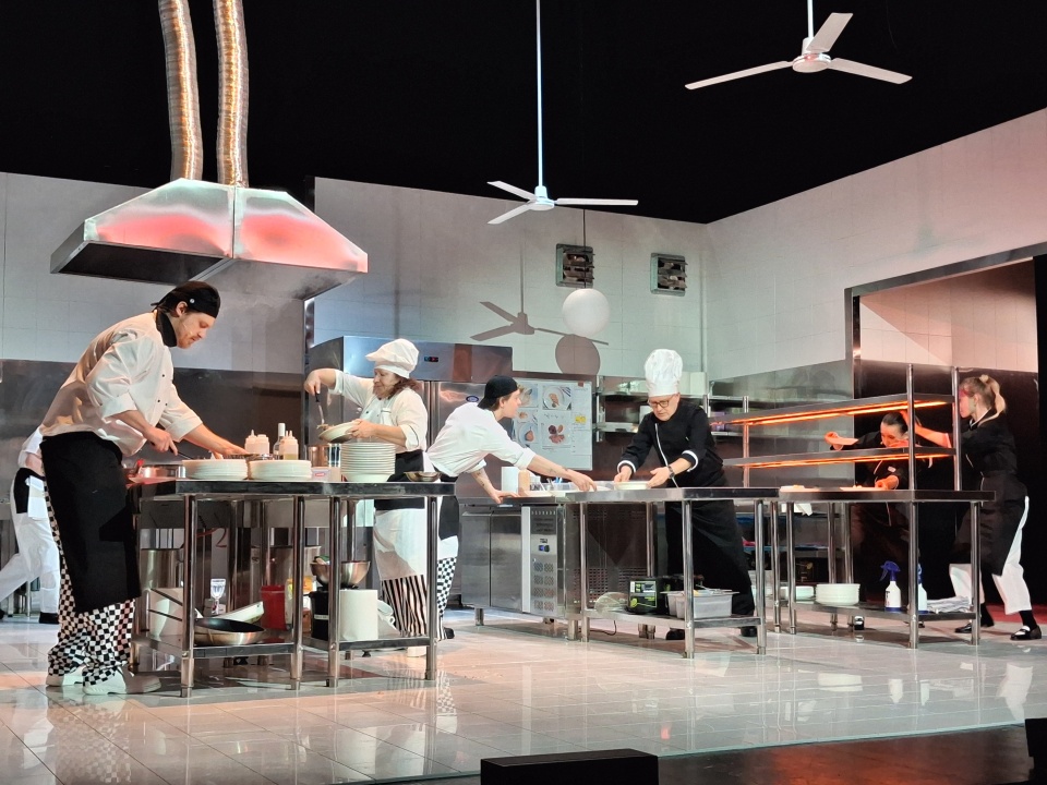 Próba "Na ostrzu noża" w Teatrze Horzycy. / Fot. Iwona Muszytowska-Rzeszotek