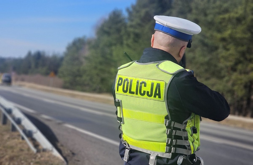 17-latkowie mogą prowadzić auto pod warunkiem, że podróżują z doświadczonym, dorosłym kierowcą/ Fot. KPP w Lipnie