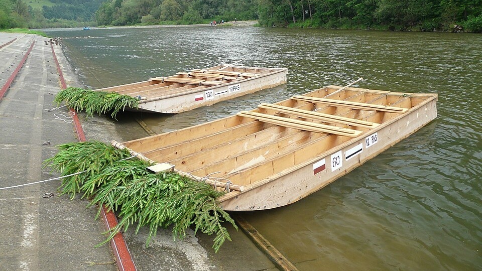 Od maja po Wiśle będą pływać dwie flisackie łodzie/fot. Wikipedia/ilustracyjna
