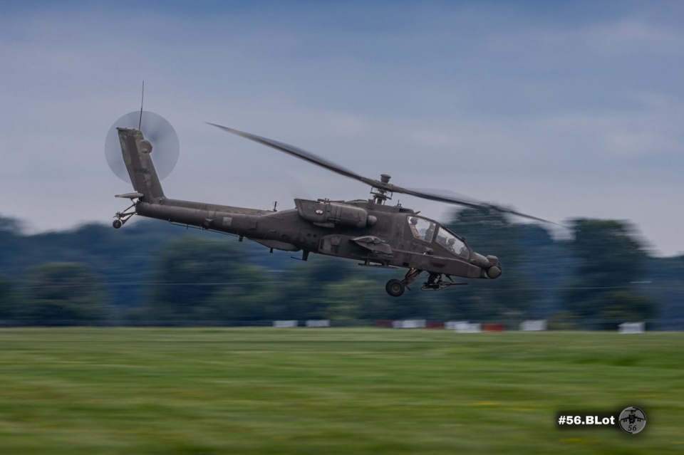 W 56. Bazie Lotniczej odbywają się loty szkoleniowe m.in. na śmigłowcach AH-64/Fot. 56. Baza Lotnicza w Inowrocławiu