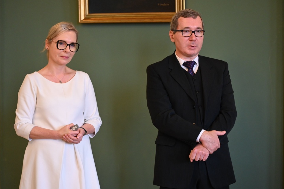 Carine Stranz-Rambowicz i specjalista położnictwa i ginekologii Piotr Broda/fot. materiały Centrum Nowe Życie