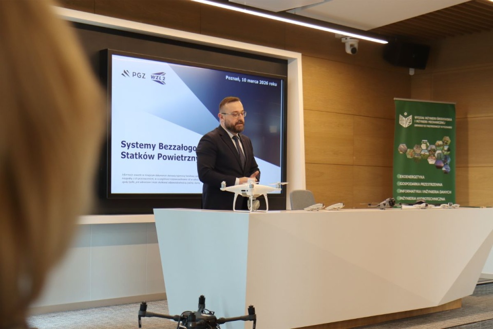 Wojskowe Zakłady Lotnicze nr 2 w Bydgoszczy będą współpracować z Uniwersytetem Przyrodniczym w Poznaniu/ Fot. UPP